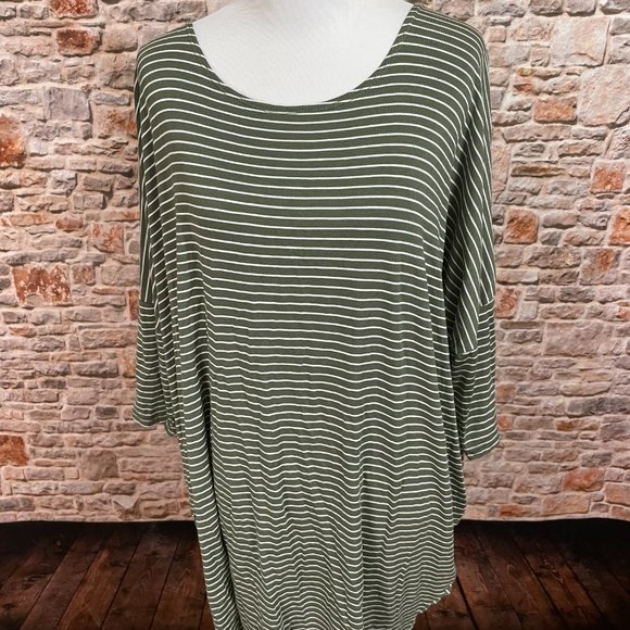NWT Agnes & Dora Olive and Ivory Stripe Dolman Tunic - Picture 3 of 7